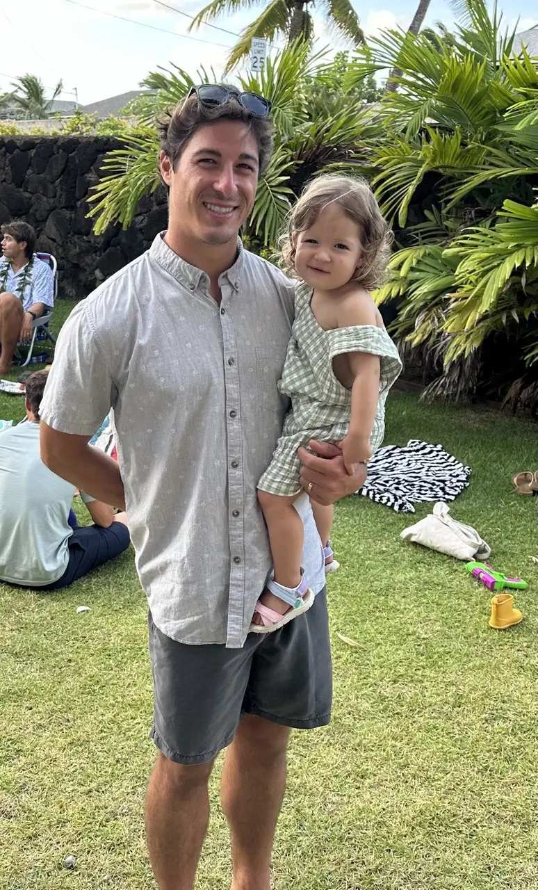 Jess Kraus with family on the North Shore of Oahu